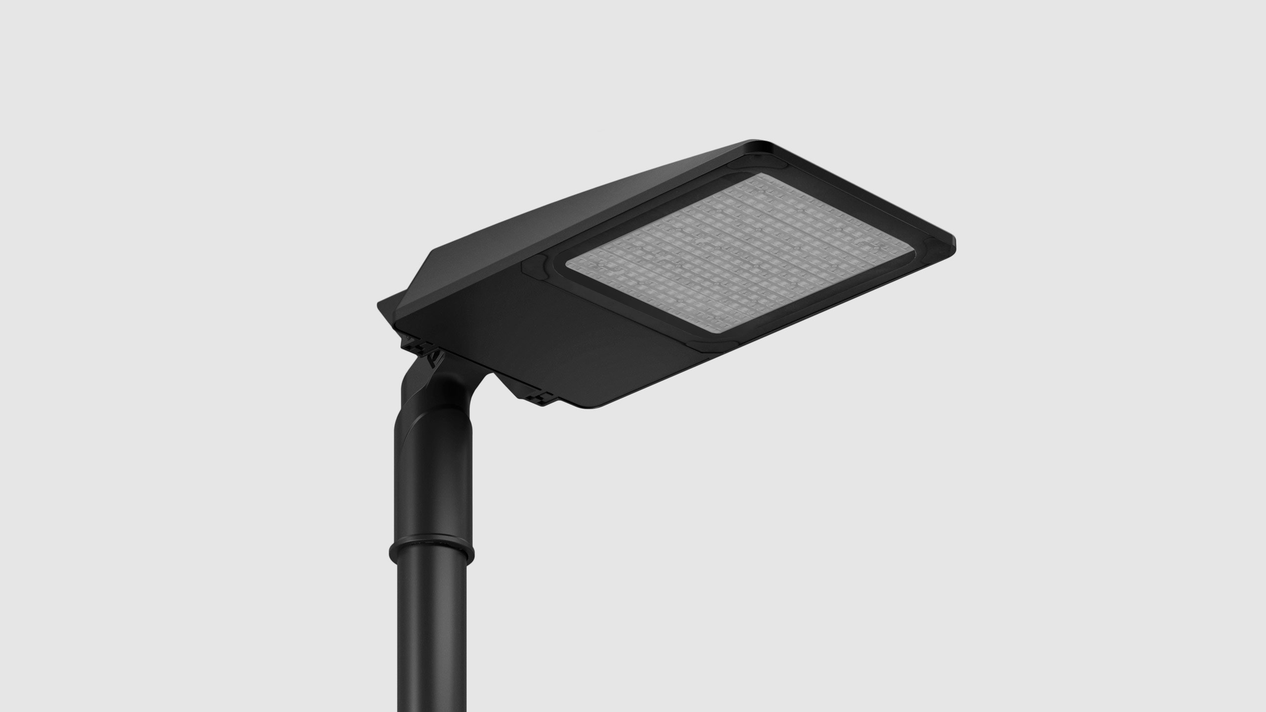 Centersvet POLE 68 SVADE