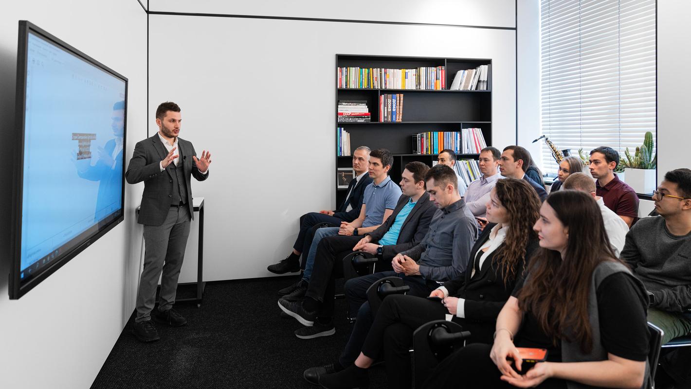 Артём Воронов