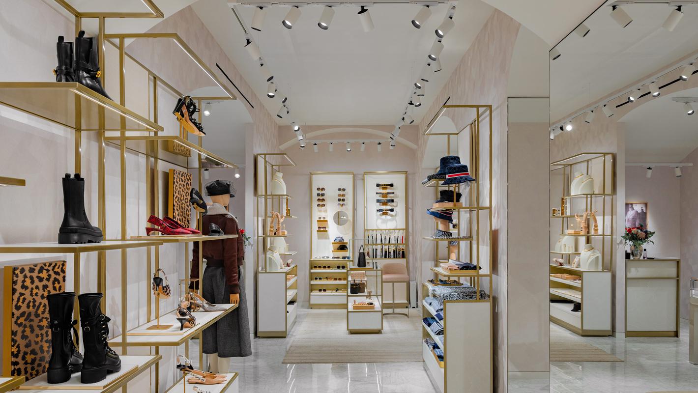DIOR