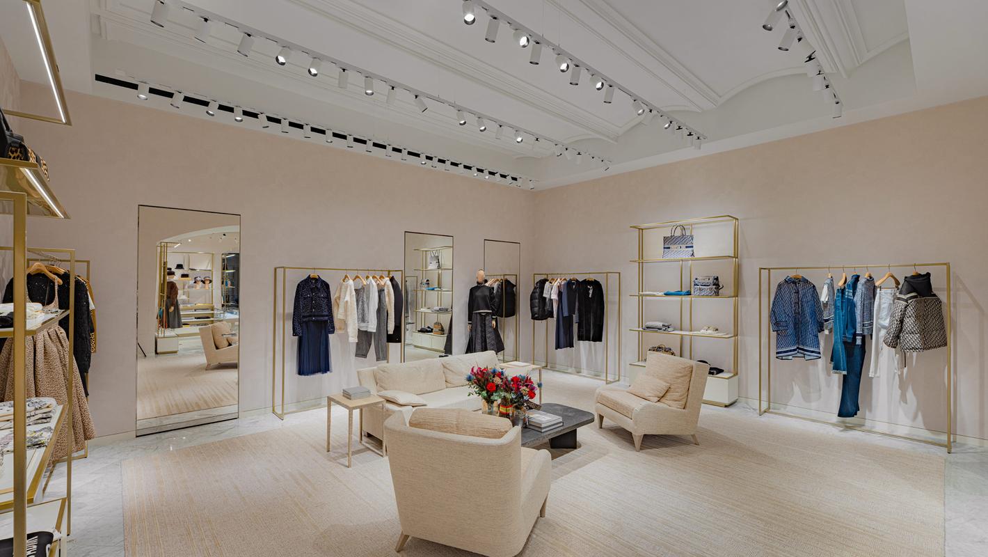 DIOR