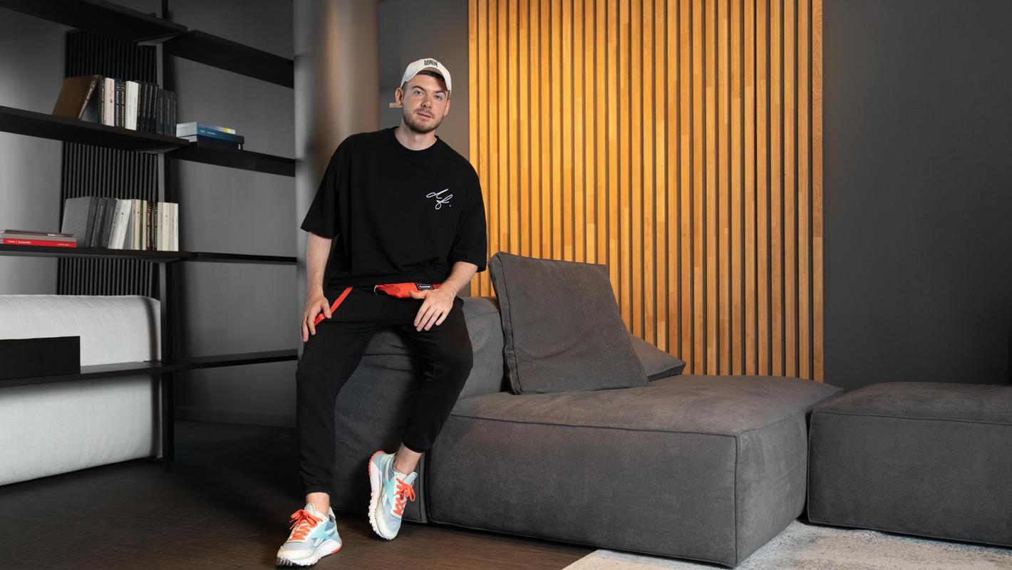 ШАПОШНИКОВ