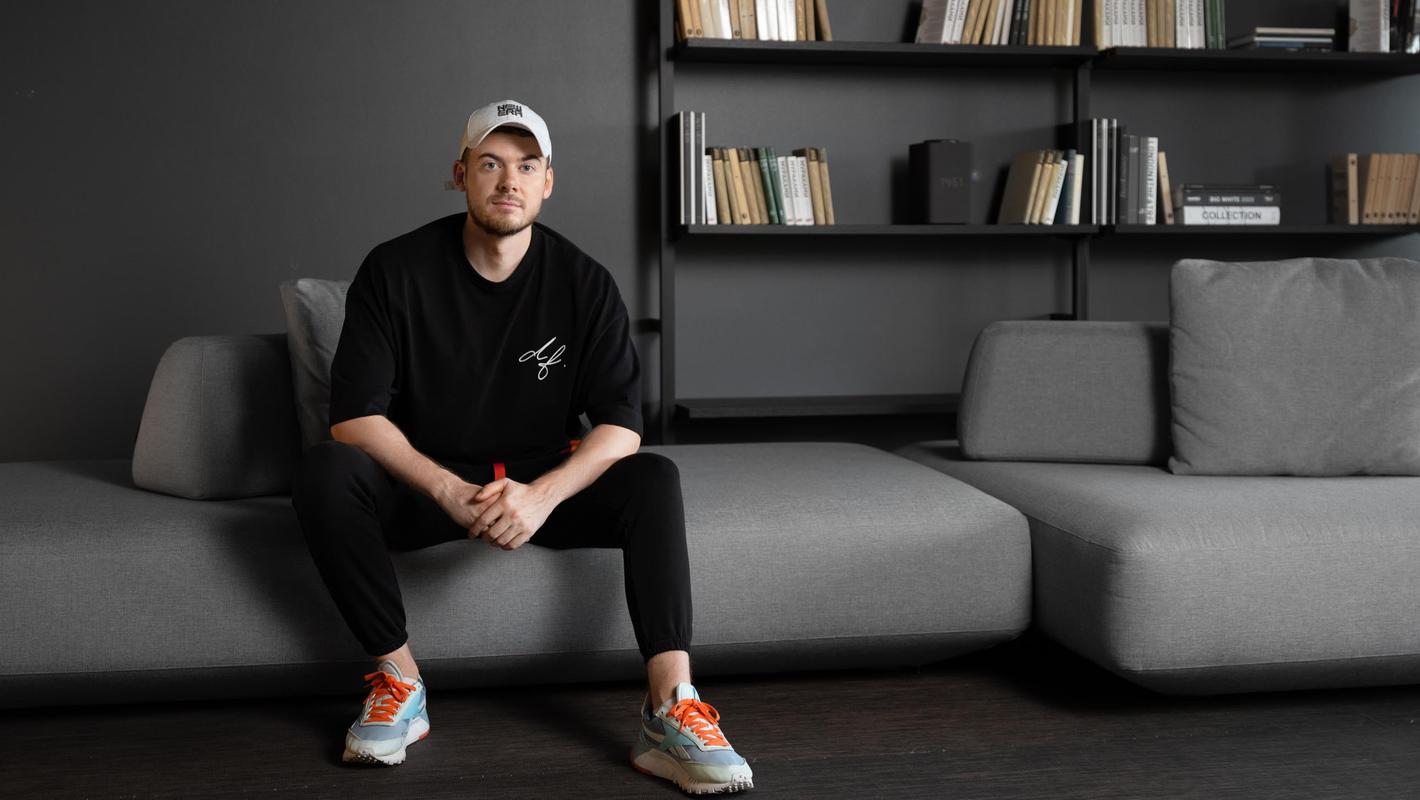 ШАПОШНИКОВ