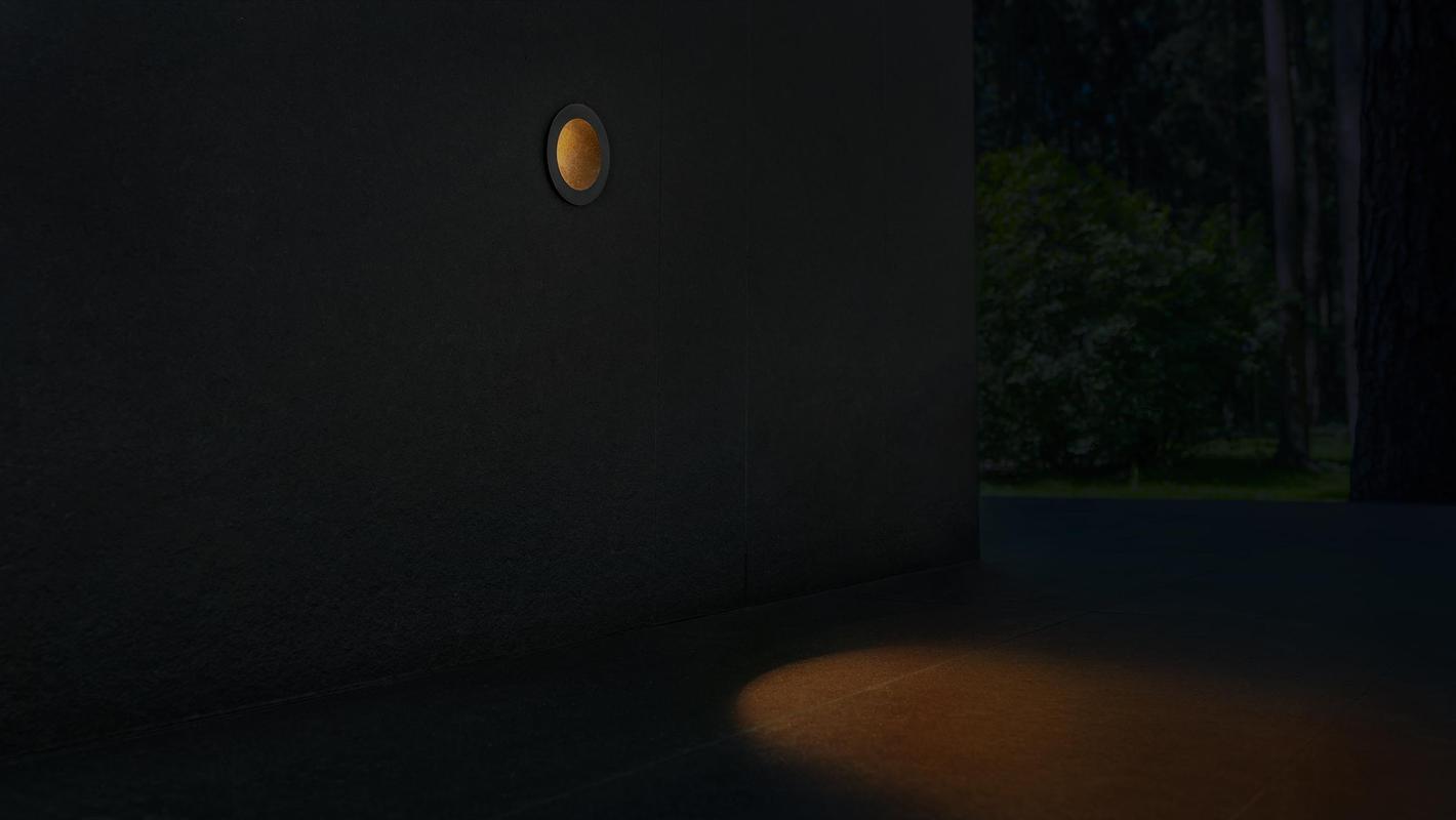 STEP LIGHT <span>O</span>